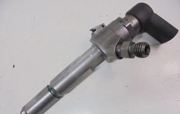 Ford Focus C-MAX Fuel injector 4M5Q-9F593-AD