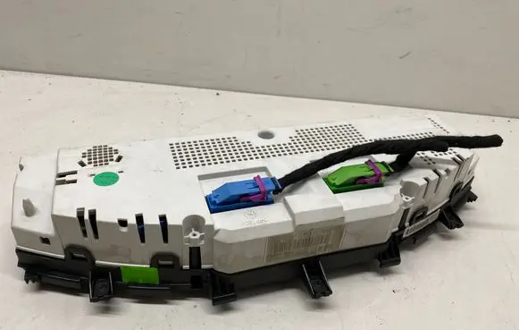 Volkswagen Touareg I Speedometer (instrument cluster) 7L6920981M 0263655608