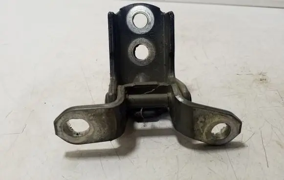Nissan Navara D23 Front door upper hinge 