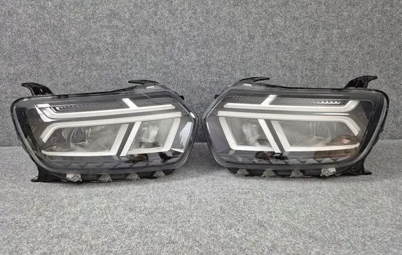 Dacia Duster II Headlights/headlamps set 260602465R