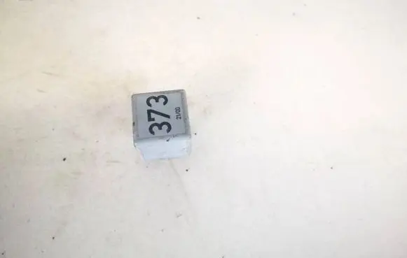 Volkswagen PASSAT B5 Other relay 8d0951253a v23134-b52-x301