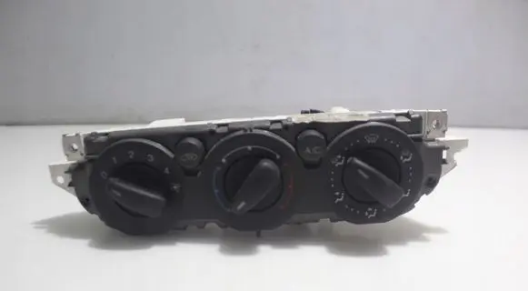 Ford Focus Interior fan control switch 