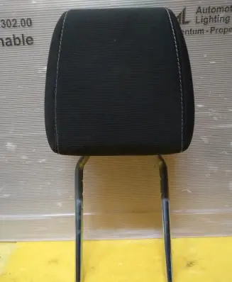 Ford Focus Front seat headrest 