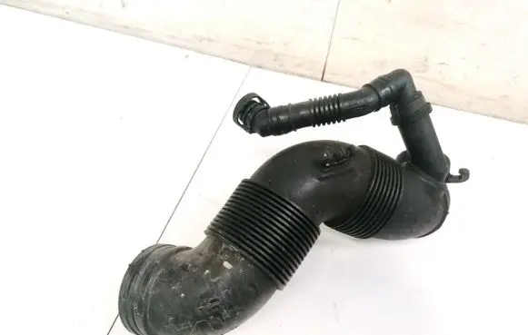Volkswagen Golf V Air intake hose/pipe 3C0129654M