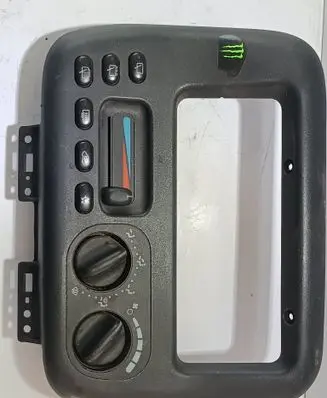 Chrysler Voyager Climate control unit P04677935AB 2080 935A