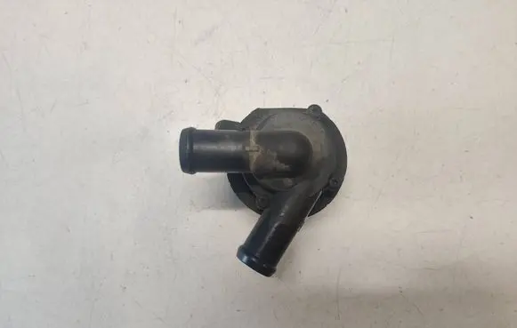 Volvo XC60 Electric auxiliary coolant/water pump 31332380
