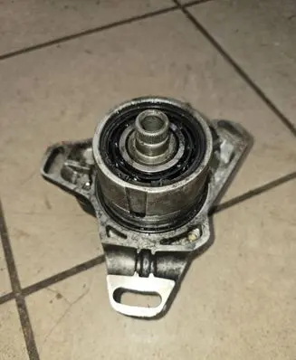 Mercedes-Benz Sprinter W901 W902 W903 W904 Fuel pump bracket R6020770145