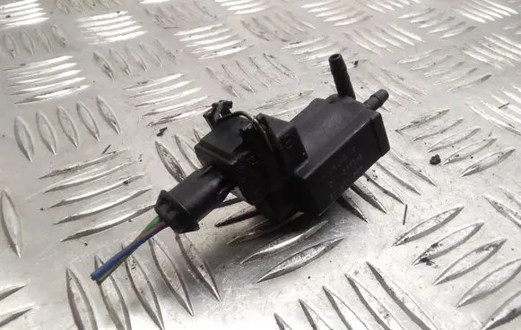Volvo V70 Turbo solenoid valve 30611668