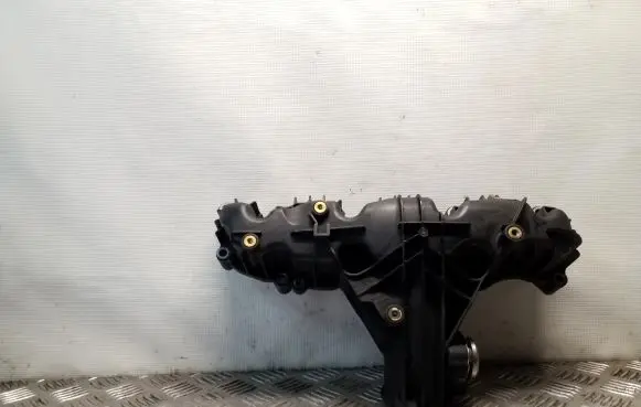 Skoda Octavia Mk2 (1Z) Intake manifold 03L129711A