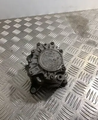 Volkswagen PASSAT B6 Vacuum pump 03G145209