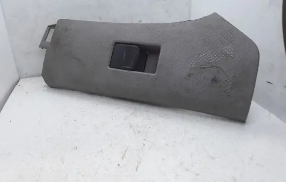 Toyota Yaris Electric window control switch 742320D090