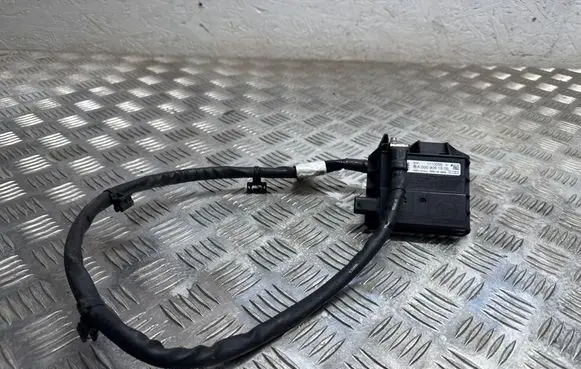 Mercedes-Benz GLC C253 Battery relay fuse A0009061505