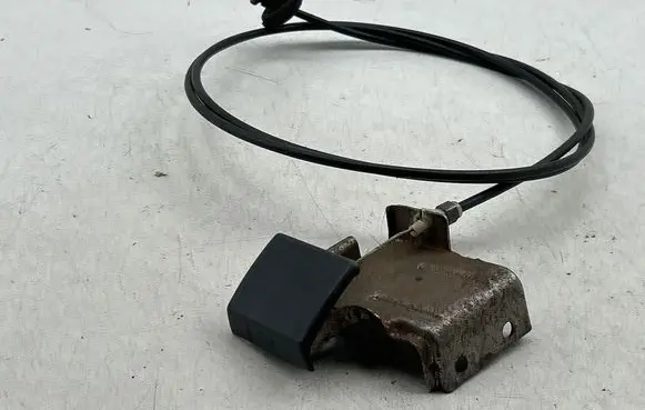 Nissan Primera Engine bonnet (hood) release handle 
