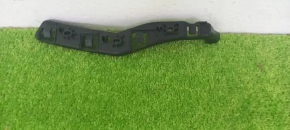 Fiat 500L Front bumper mounting bracket 51988464