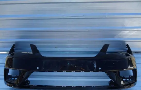 Seat Leon (5F) Front bumper R17P1