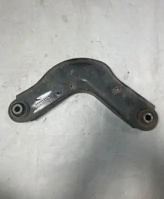 Chrysler Pacifica Rear control arm 68235367A 22516 68235367B