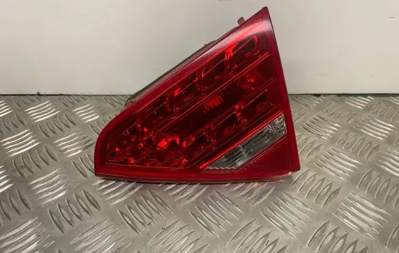 Audi A5 8T 8F Tailgate rear/tail lights 8T0945094A