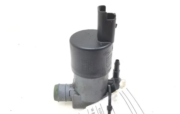 Nissan Qashqai Windscreen/windshield washer pump 9641553880