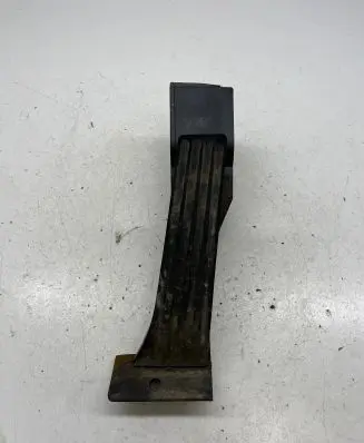 BMW X3 E83 Accelerator throttle pedal 6766930 060504 25916010