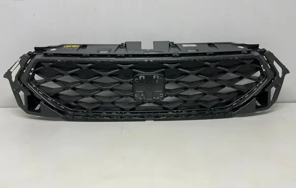 Seat Ateca Front bumper upper radiator grill 575853654P