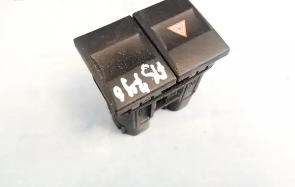 Ford Mondeo Mk III Hazard light switch 2s7t13a350ba 2s7t-13a350-ba