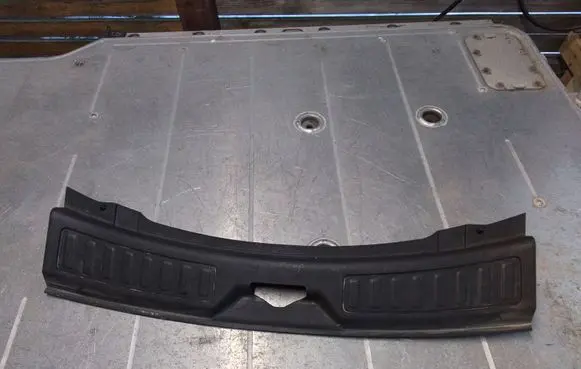 Land Rover Discovery Sport Trunk/boot sill cover protection FK72113A10