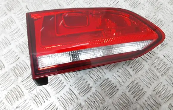 Volkswagen Golf VII Tailgate rear/tail lights 5G9945093D