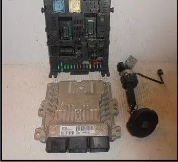 Engine ECU kit and lock set