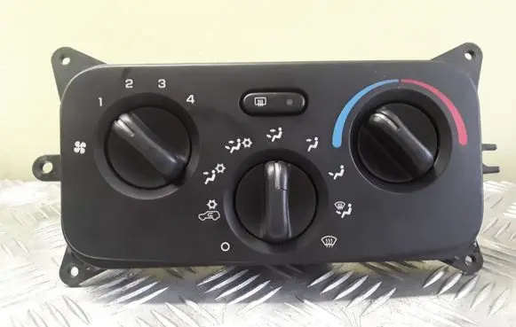 Jeep Cherokee Climate control unit P55037533AC 58024B