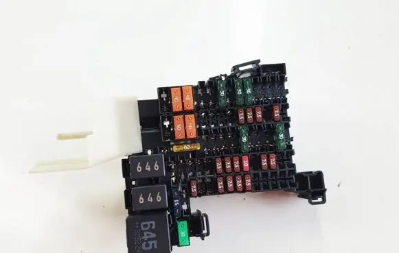 Audi A3 8Y Fuse box set 5NA937615 N84030 VWCE904118