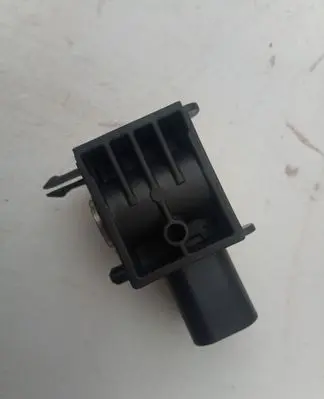 Hyundai Santa Fe Airbag deployment crash/impact sensor