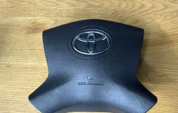 Toyota Avensis T250 Steering wheel airbag 4513005112B