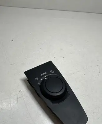 Citroen C4 I Picasso Climate control unit 9659796877