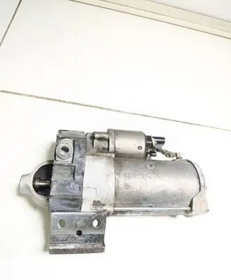 BMW 5 G30 G31 Starter motor 8671504