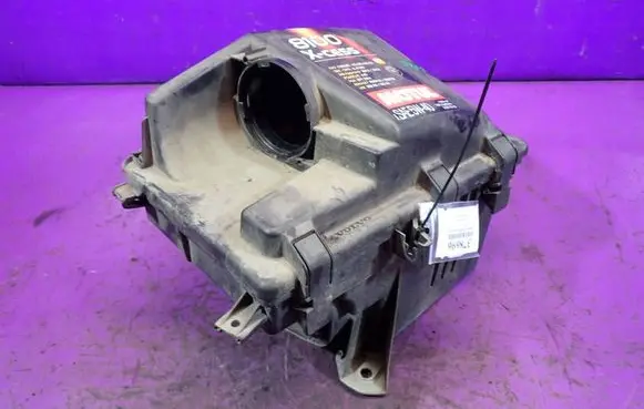 Volvo S60 Air filter box 