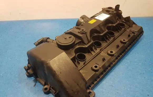 BMW 7 E38 Rocker cam cover 