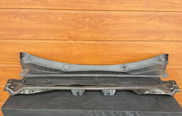 Renault Captur II Wiper trim 668119397R 668113796R