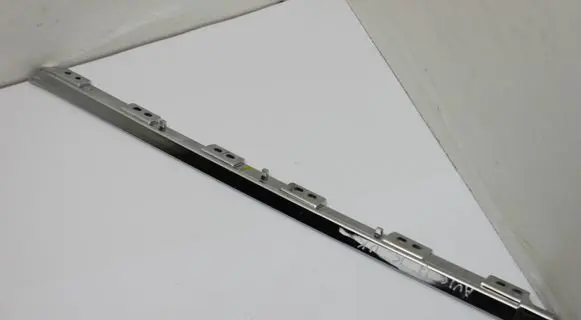 Dashboard glove box trim