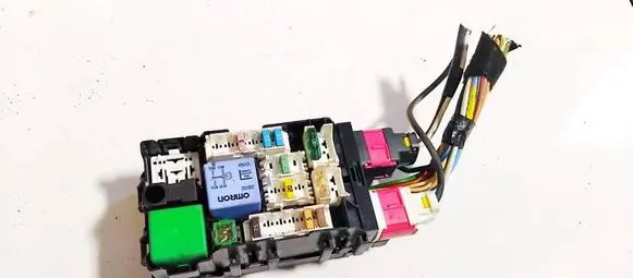 Peugeot 508 Fuse box set 18014931 1801493-1
