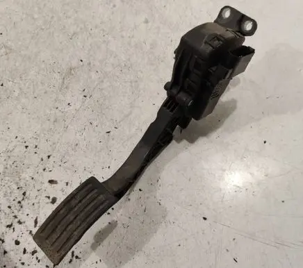 Ford Focus Accelerator throttle pedal 4M519F836AK