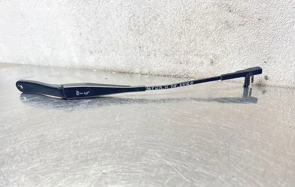 Opel Astra H Front wiper blade arm 13111219