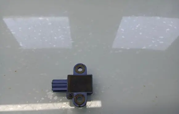 Volkswagen Touran I Airbag deployment crash/impact sensor 1K0955557A 1K0955557ASME