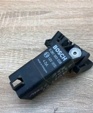 Skoda Fabia Mk2 (5J) Glow plug pre-heat relay 038907281D 0281003038