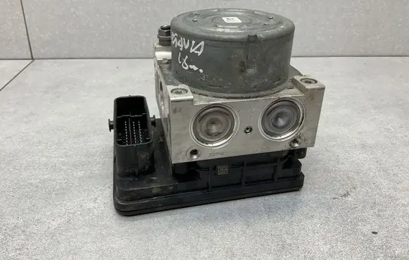 Skoda Octavia Mk3 (5E) ABS Pump 5Q0614517ET