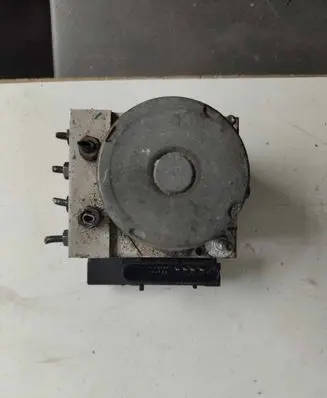Nissan Note (E11) ABS Pump 0265950496 620L5030306