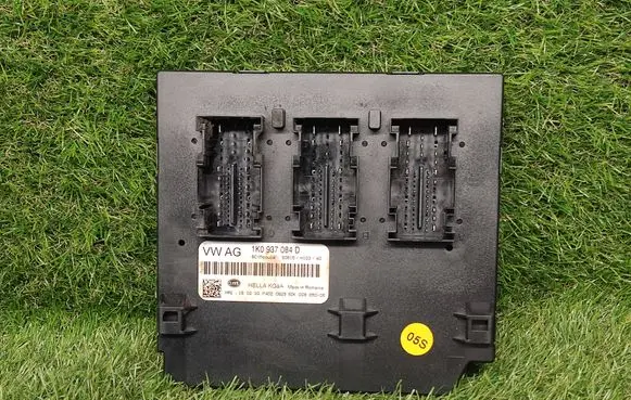Volkswagen Golf Plus Comfort/convenience module 1K0937084D 5DK00965006