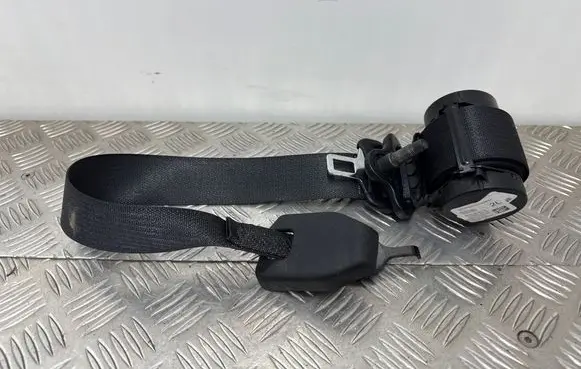 Rear seatbelt
