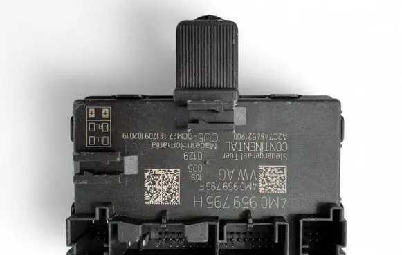 Audi Q7 4M Door control unit/module 4M0959795H