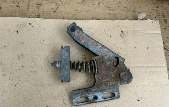 Mercedes-Benz Sprinter W906 Hand brake release handle 