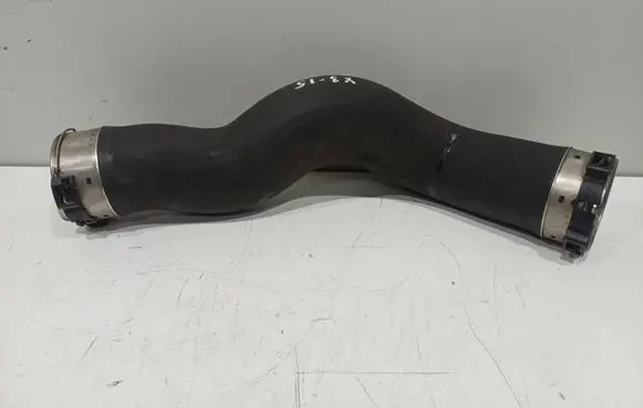 BMW X3 F25 Intercooler hose/pipe 8513851